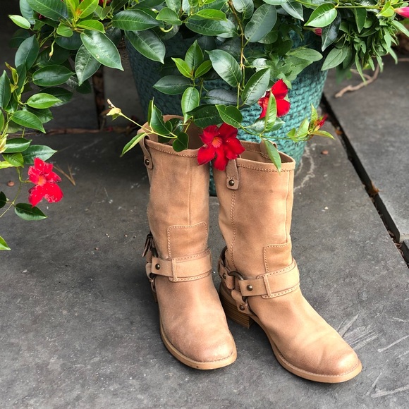 Jessica Simpson Tan Suede Boots - Picture 4 of 13